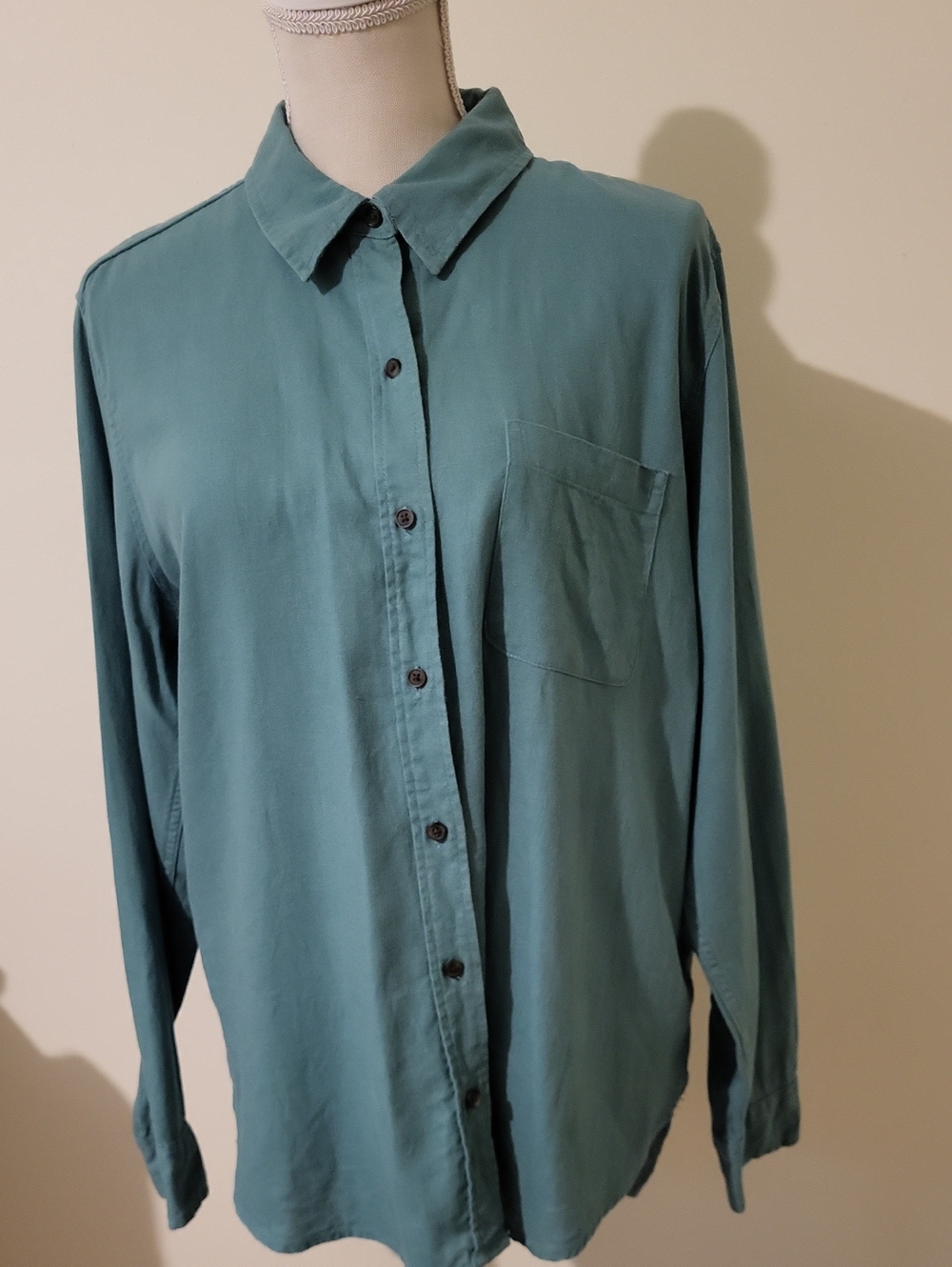 Womens Mint Green Long-Sleeve Button-Down Collared Shirt Linen Blend